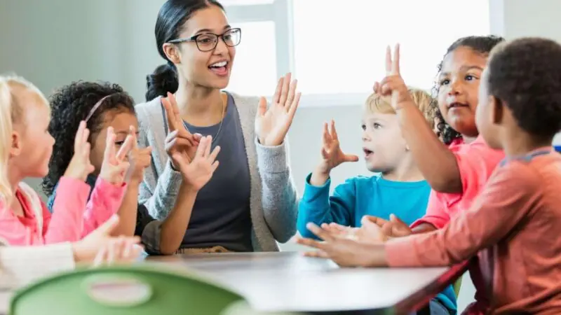 7 Benefits of a Childcare Day Nursery for Working Parents 