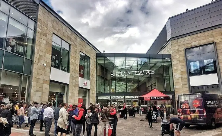 Which Shops Should You Visit at the Shopping Mall in Bradford? 